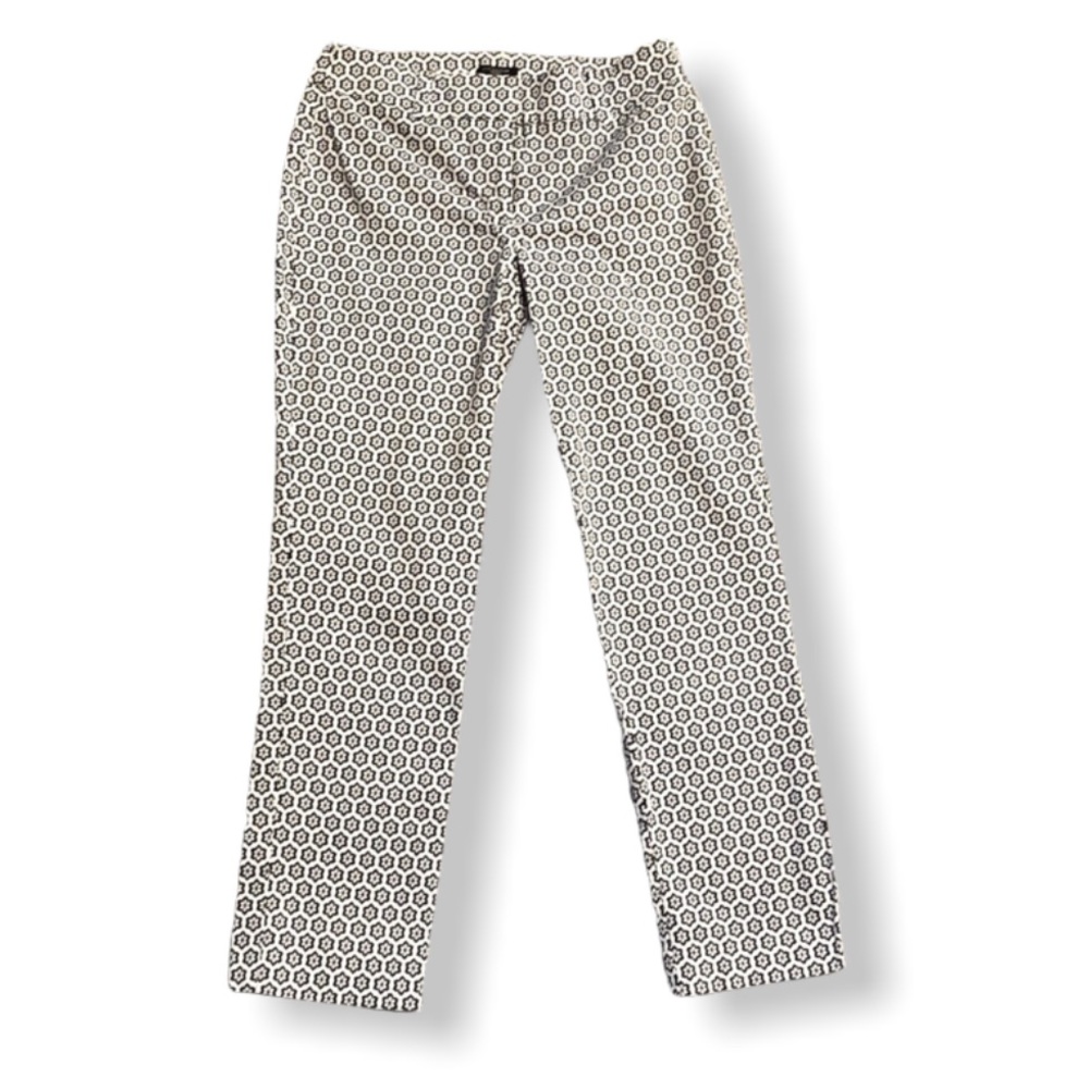 Black & White Ann Taylor Signature Ankle Pants